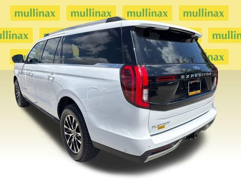 Used 2025 Ford Expedition Max Platinum AWD/4WD image 10