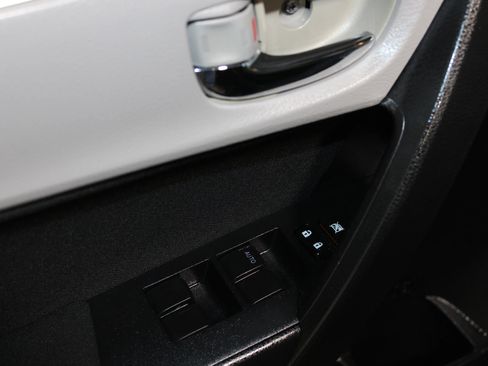 Used 2019 Toyota Corolla LE FWD image 9