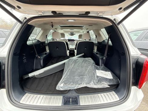 Used 2022 Hyundai Palisade Calligraphy w/ Winter Package image 19