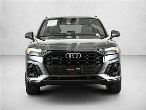 Certified 2025 Audi Q5 2.0T Premium w/ Convenience Plus Package AWD/4WD image 2