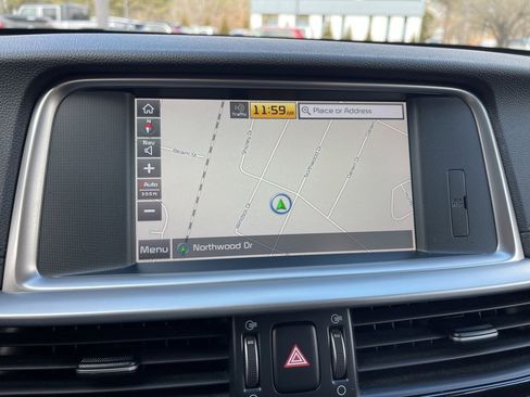 Used 2020 Kia Optima Premium image 10