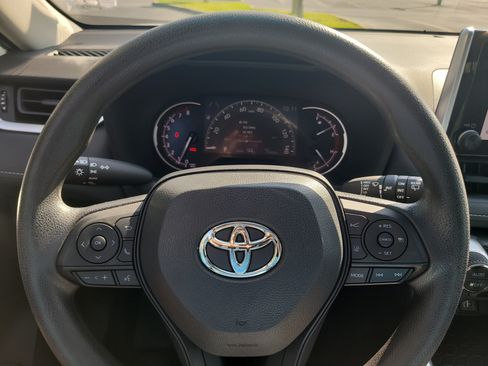 Certified 2024 Toyota RAV4 XLE w/ Convenience Package FWD image 31