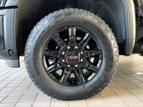 Used 2025 GMC Sierra 2500 AT4 w/ AT4 Premium Plus Package AWD/4WD image 31