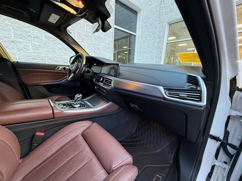 Used 2019 BMW X5 xDrive50i image 24