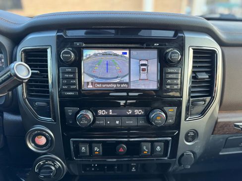 Used 2017 Nissan Titan Platinum Reserve image 20