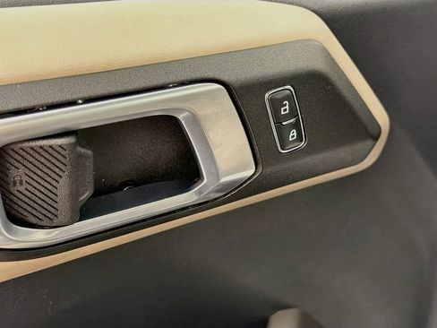 Used 2023 Ford Bronco Wildtrak AWD/4WD image 18
