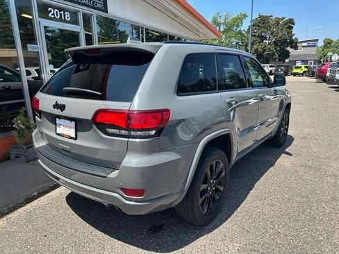 Used 2021 Jeep Grand Cherokee Laredo X AWD/4WD image 7