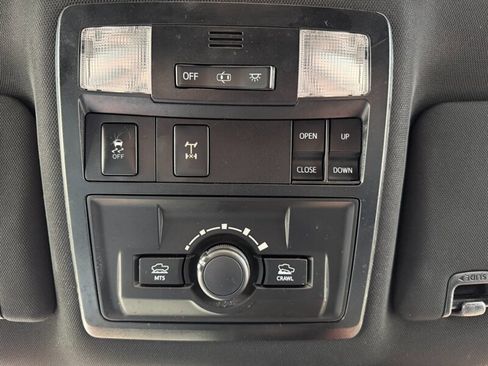 Used 2019 Toyota Tacoma TRD Off-Road image 37