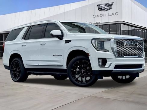 Used 2024 GMC Yukon Denali AWD/4WD image 2