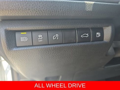 Used 2025 Toyota Camry LE AWD/4WD image 26