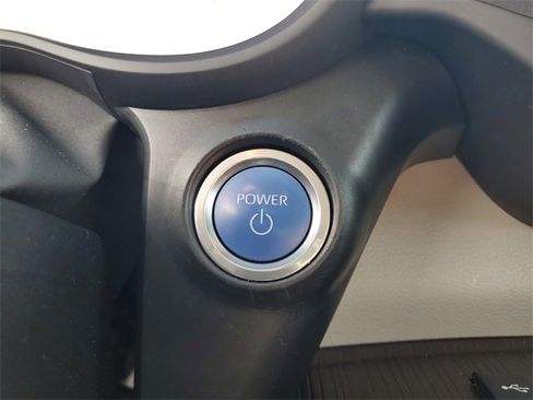 Used 2024 Toyota Sienna XLE image 23