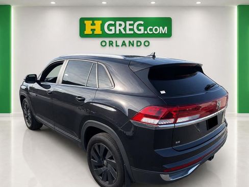 Used 2024 Volkswagen Atlas Cross Sport SE w/ Panoramic Sunroof Package AWD/4WD image 2