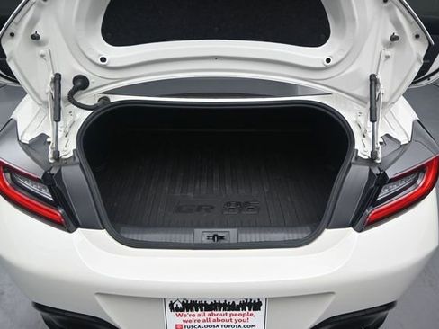 Used 2024 Toyota GR86 Premium RWD image 11
