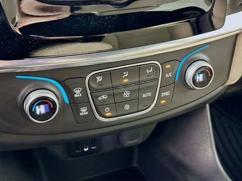 Used 2023 Chevrolet Traverse LS w/ Safety Package image 26