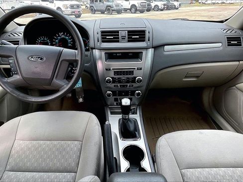 Used 2010 Ford Fusion S image 7