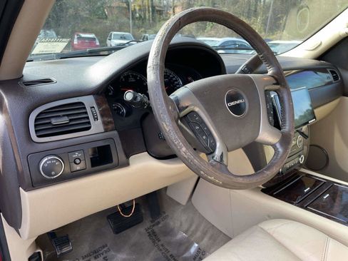 Used 2013 GMC Yukon XL Denali image 15