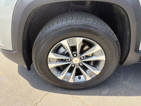 Used 2025 Chevrolet Equinox LT FWD image 31