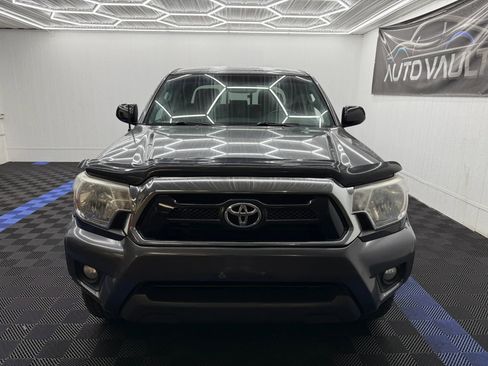 Used 2012 Toyota Tacoma Pickup 4D 5 ft w/ TRD Off-Road Pkg image 4