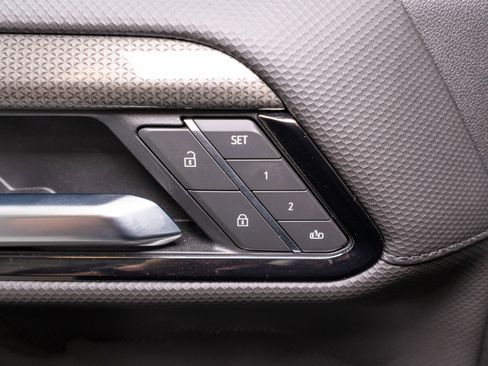 Used 2025 Chevrolet Silverado 1500 ZR2 w/ Technology Package image 15