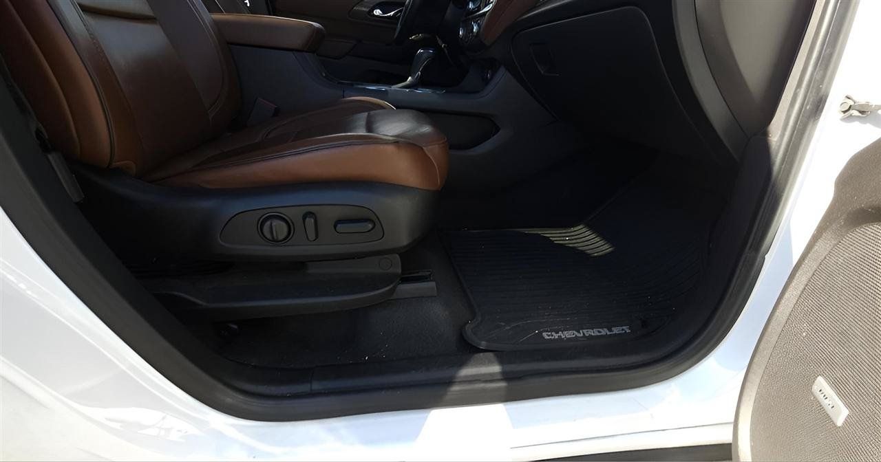 Used 2018 Chevrolet Traverse High Country AWD/4WD image 38