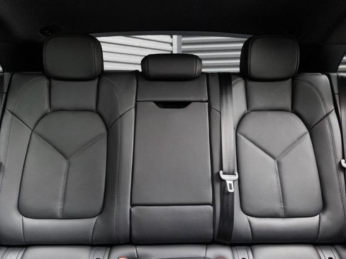 New 2026 Porsche Macan Turbo image 25