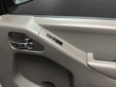 Used 2020 Nissan Frontier S RWD image 17
