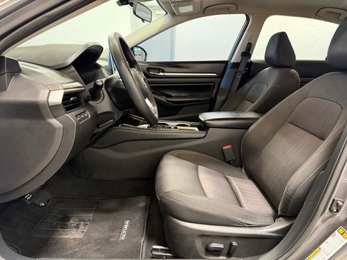Used 2023 Nissan Altima 2.5 SV image 10