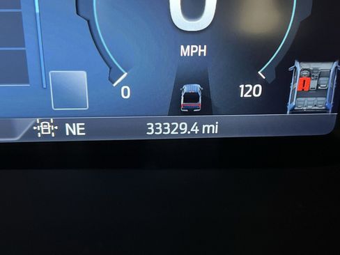 Used 2024 Ford F150 Lightning Lariat image 17