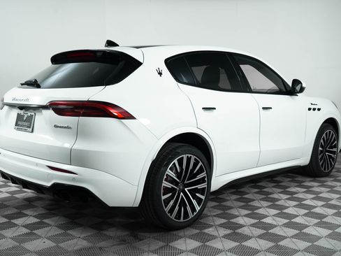 New 2025 Maserati Grecale Modena image 10