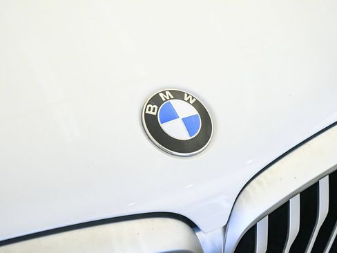Certified 2024 BMW X5 xDrive40i w/ Parking Assistance Package AWD/4WD image 8