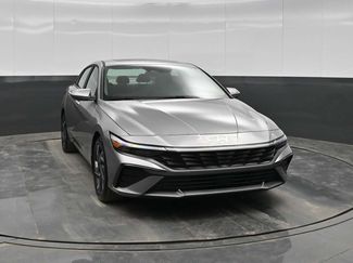 Used 2025 Hyundai Elantra SEL video 2