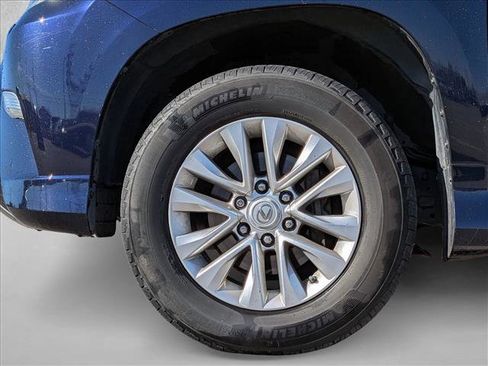 Used 2018 Lexus GX 460 image 24