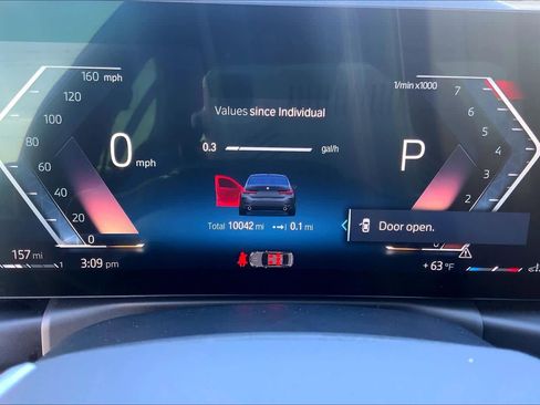 Certified 2023 BMW 330i Sedan image 24