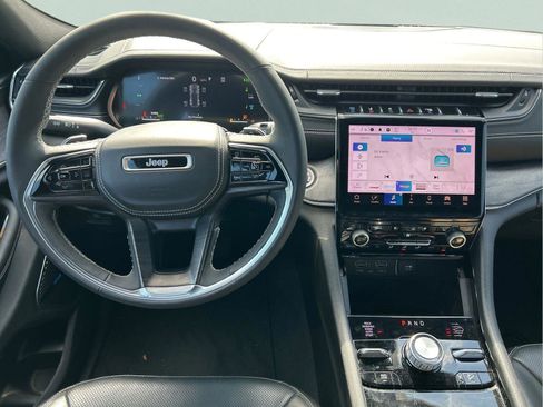 Certified 2022 Jeep Grand Cherokee Overland AWD/4WD image 23