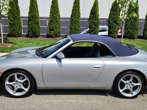 Used 2002 Porsche 911 Cabriolet image 21