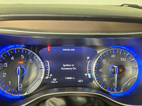 Used 2017 Chrysler Pacifica Touring-L Plus w/ Advanced Safetytec Group image 17