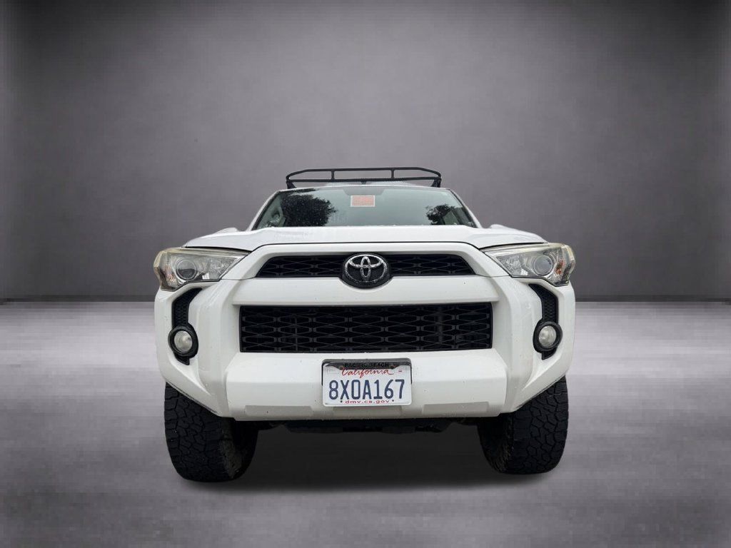 Used 2015 Toyota 4Runner SR5 AWD/4WD image 4