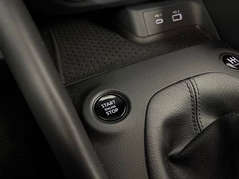 Used 2023 Nissan Z Performance w/ Floor Mat Package (L93) image 33