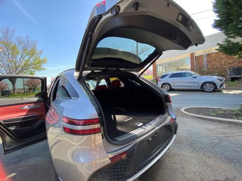 Used 2024 Genesis GV70 3.5T Sport w/ Sport Prestige Package image 18