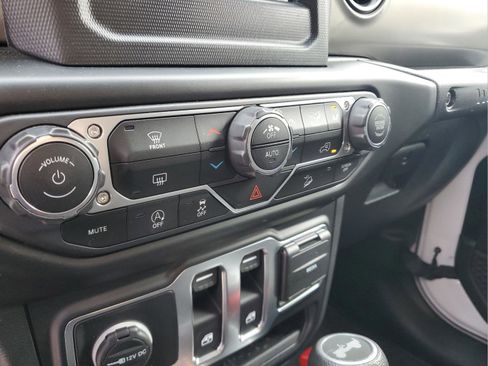 Certified 2020 Jeep Wrangler Sport S image 17