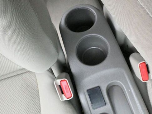 Used 2013 Nissan Versa SV w/ Convenience Pkg image 21