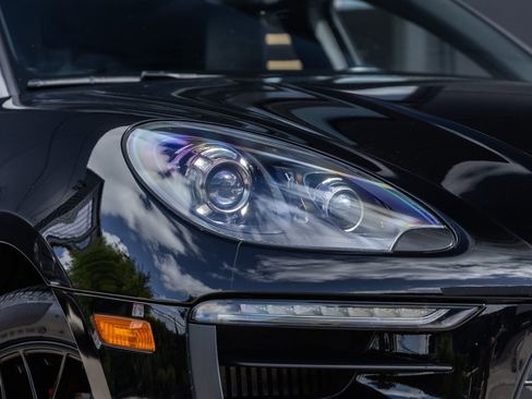 Used 2018 Porsche Macan GTS image 21