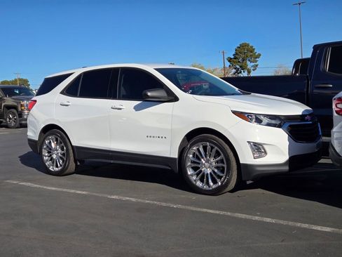 Used 2019 Chevrolet Equinox LS w/ LS Convenience Package image 1