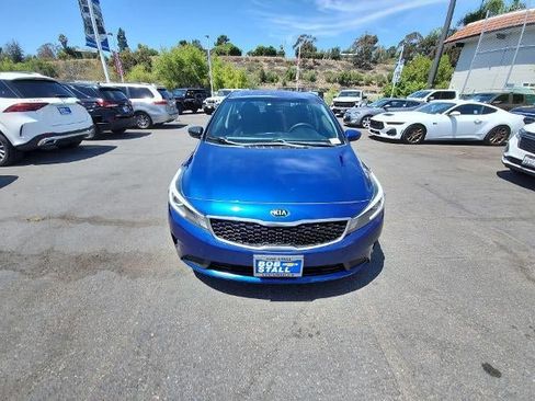 Used 2018 Kia Forte LX FWD image 3