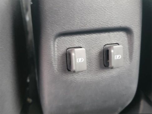 Certified 2024 Nissan Kicks SV image 21