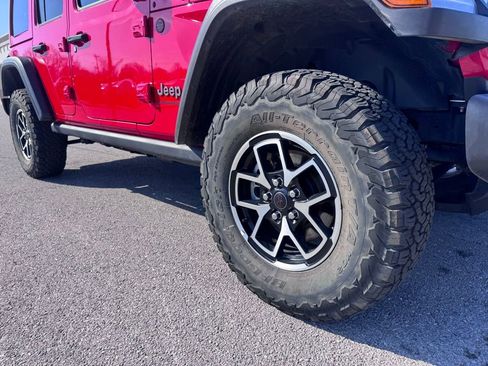 Used 2025 Jeep Wrangler Unlimited Rubicon image 25