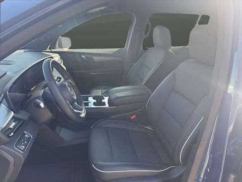 Used 2025 Buick Enclave Preferred image 29