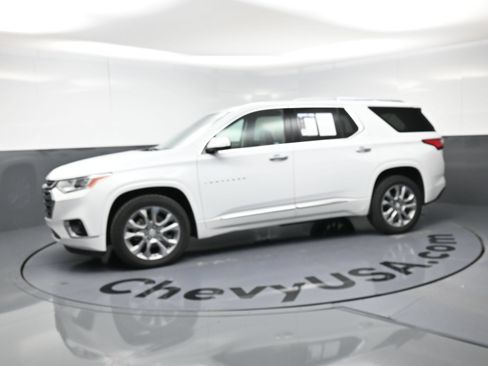 Used 2018 Chevrolet Traverse Premier FWD image 6