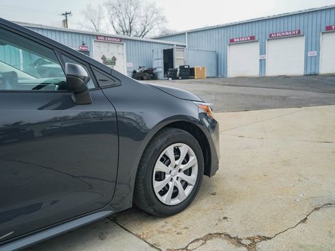 Used 2023 Toyota Corolla LE image 27