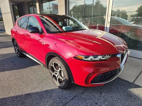 Used 2024 Alfa Romeo Tonale Ti AWD/4WD image 2